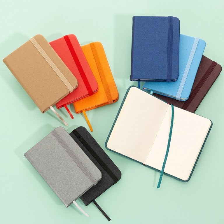 Caderneta_Mini_com_capa_Sintética_Brilhante